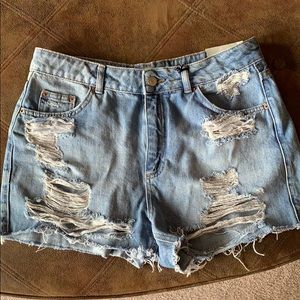 Topshop “Mom” high waisted shorts